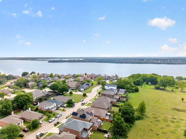 6622 Windward View Drive, Rowlett, TX 75088