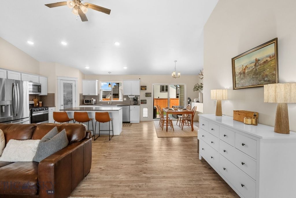 1502 Roundup Boulevard, Belgrade, MT 59714 photo 5