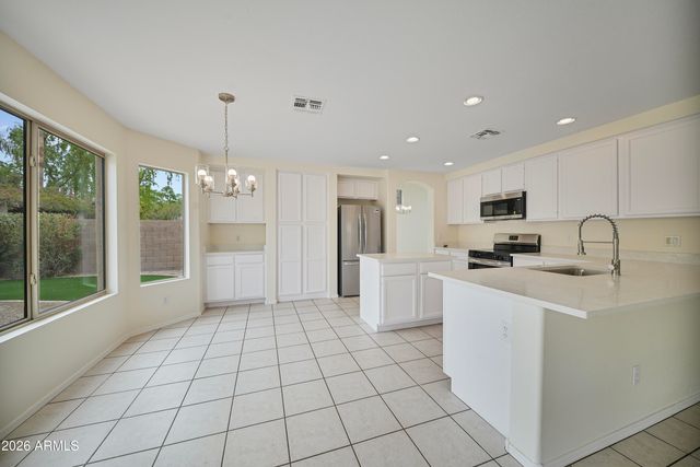 7456 W POTTER Drive, Glendale, AZ 85308
