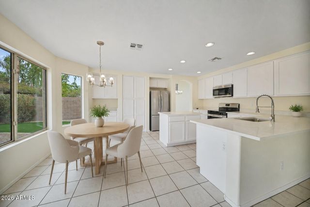 7456 W POTTER Drive, Glendale, AZ 85308