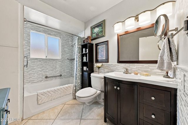 10722 W WELK Drive, Sun City, AZ 85373