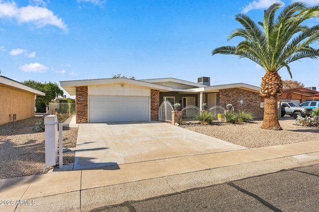 10722 W WELK Drive, Sun City, AZ 85373