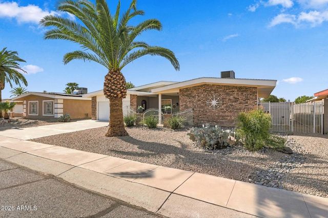 10722 W WELK Drive, Sun City, AZ 85373