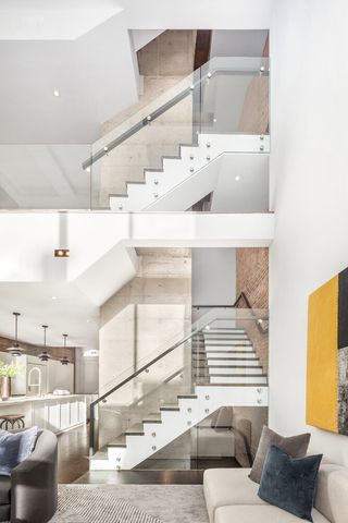 416 W 51ST Street, New York City, NY 10019