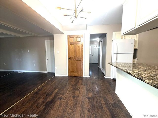 29339 Geraldine Court, Farmington Hills, MI 48336