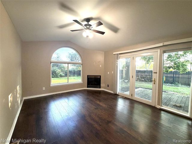 29339 Geraldine Court, Farmington Hills, MI 48336