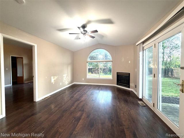 29339 Geraldine Court, Farmington Hills, MI 48336
