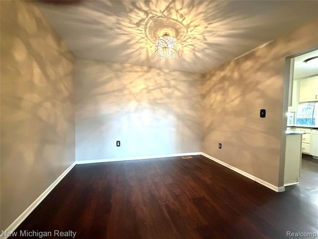 29339 Geraldine Court, Farmington Hills, MI 48336
