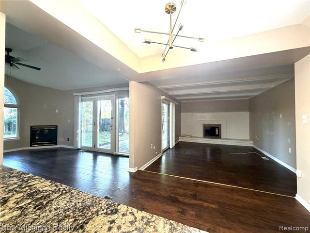 29339 Geraldine Court, Farmington Hills, MI 48336