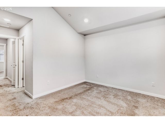 16087 Nw PRISTINE Ln, Portland, OR 97229