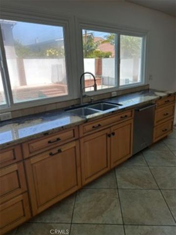 8591 Naples, Huntington Beach, CA 92646