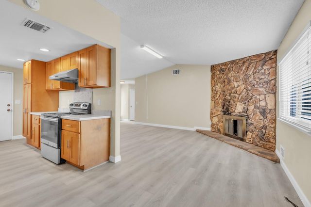 7304 Fletcher Farm Dr, Sacramento, CA 95828