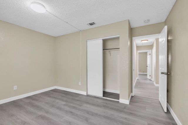 7304 Fletcher Farm Dr, Sacramento, CA 95828