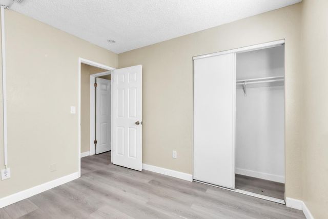 7304 Fletcher Farm Dr, Sacramento, CA 95828