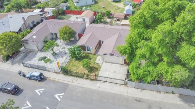 7304 Fletcher Farm Dr, Sacramento, CA 95828