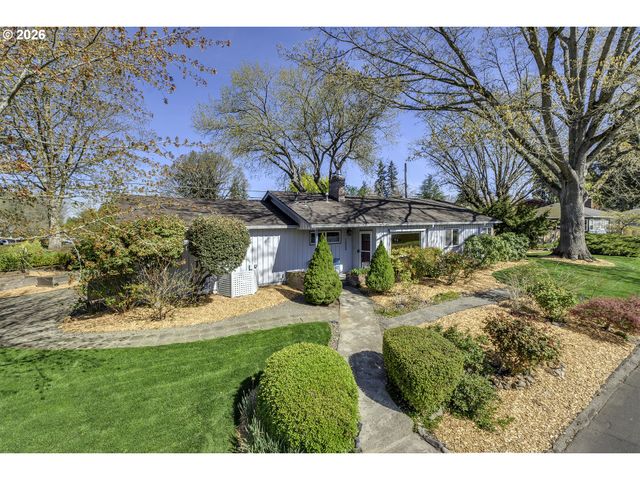 12335 Sw FAIRCREST St, Portland, OR 97225