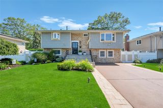 318 Claremont Avenue, West Babylon, NY 11704