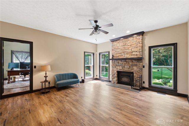 2054 Winding Brook Way, Xenia, OH 45385