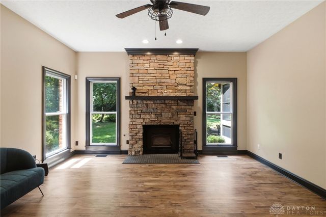2054 Winding Brook Way, Xenia, OH 45385