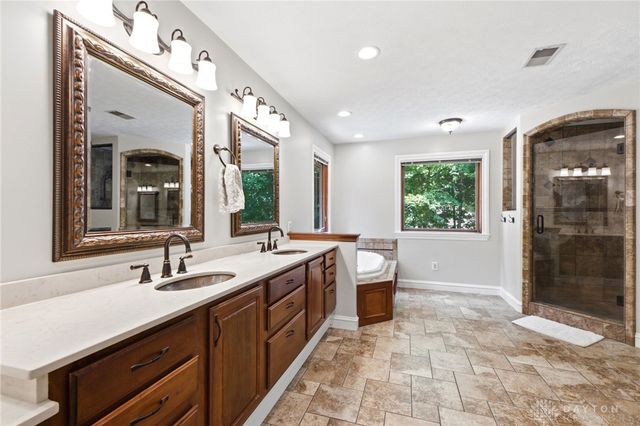 2054 Winding Brook Way, Xenia, OH 45385