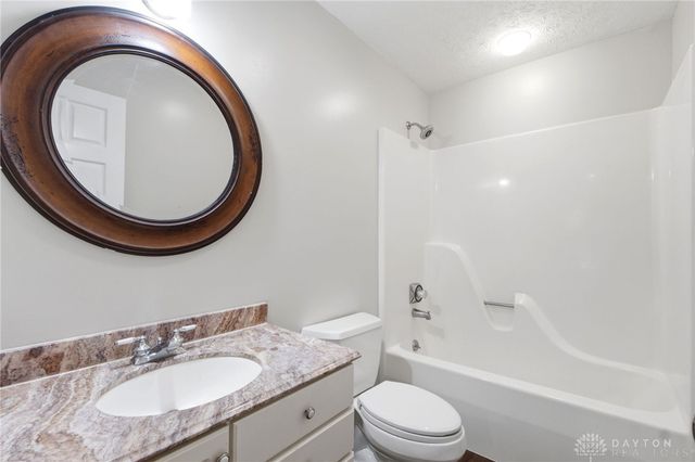 2054 Winding Brook Way, Xenia, OH 45385
