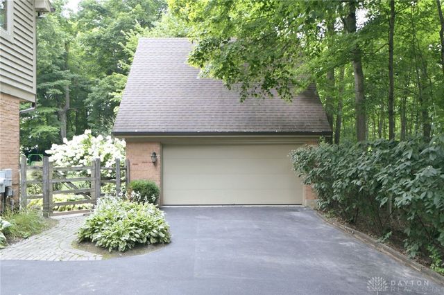 2054 Winding Brook Way, Xenia, OH 45385