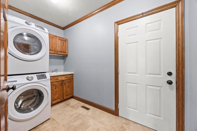 166 Fawn Court, Westerville, OH 43081