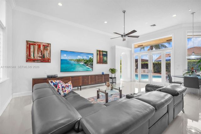 219 Landings Blvd, Weston, FL 33327