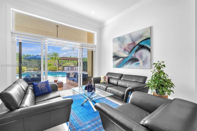 219 Landings Blvd, Weston, FL 33327