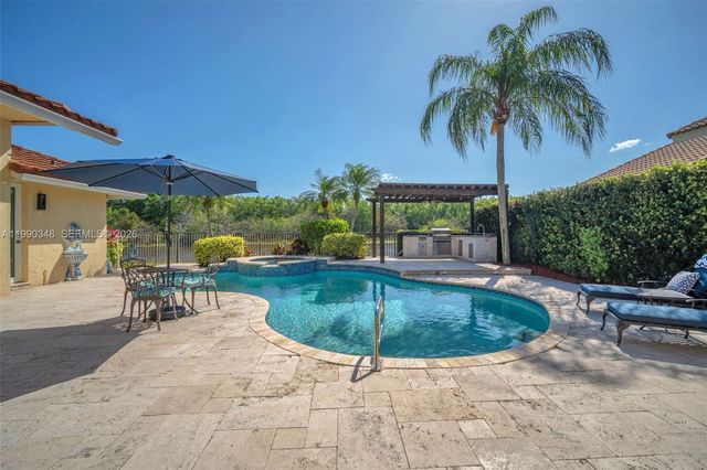 219 Landings Blvd, Weston, FL 33327