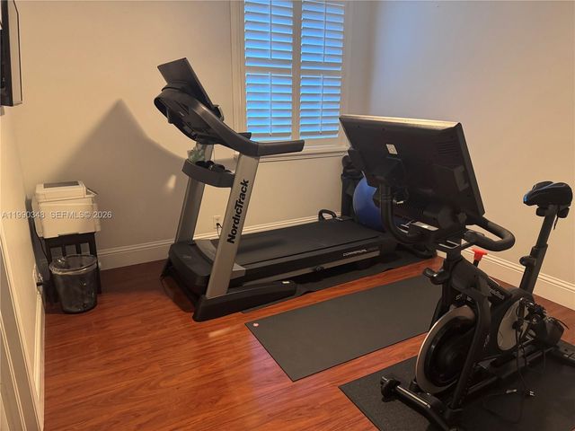 219 Landings Blvd, Weston, FL 33327