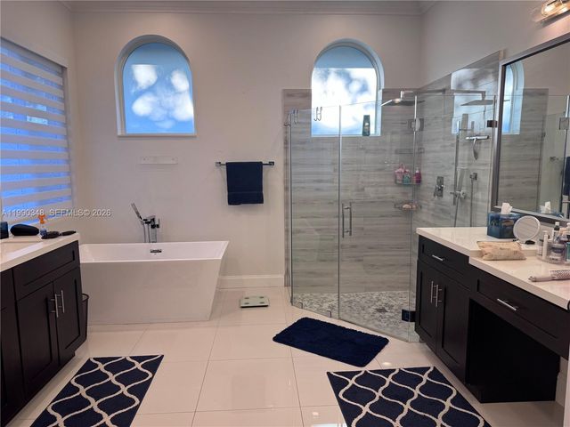 219 Landings Blvd, Weston, FL 33327