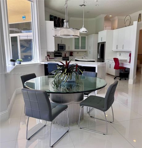 219 Landings Blvd, Weston, FL 33327