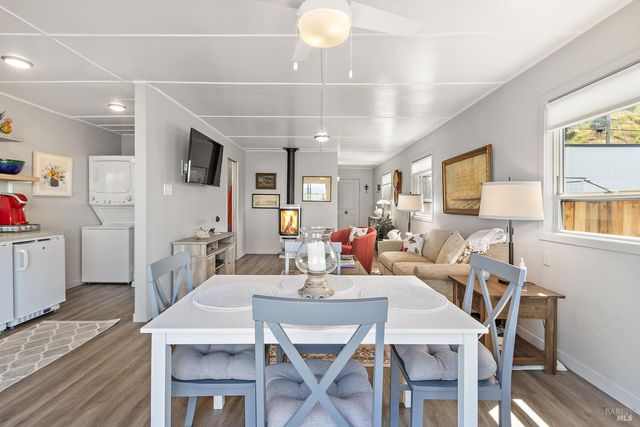 9 Sandy Beach Rd, Vallejo, CA 94590