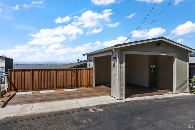 9 Sandy Beach Rd, Vallejo, CA 94590