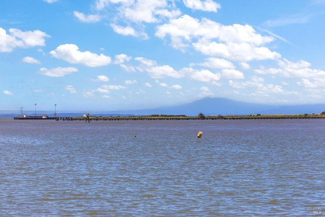 9 Sandy Beach Rd, Vallejo, CA 94590