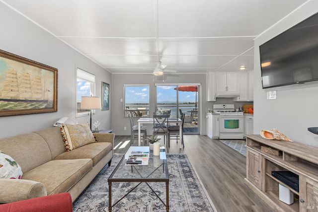 9 Sandy Beach Rd, Vallejo, CA 94590