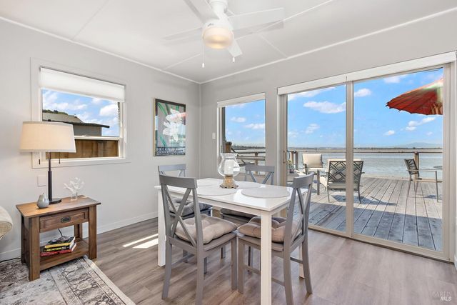 9 Sandy Beach Rd, Vallejo, CA 94590