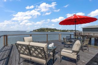 9 Sandy Beach Rd, Vallejo, CA 94590