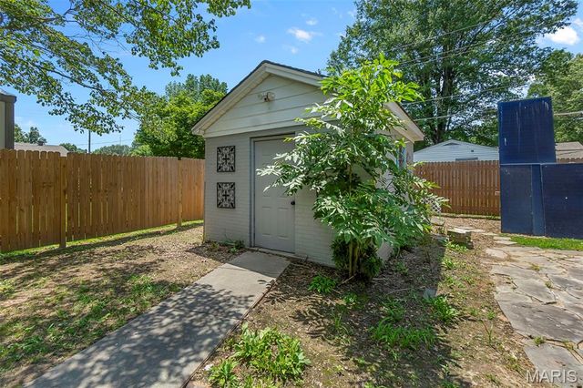 907 Taylor Street, Sikeston, MO 63801