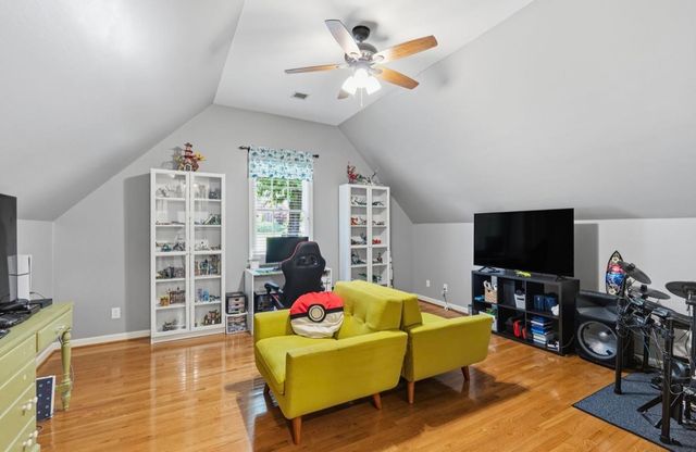110 W Woodglen Road, Spartanburg, SC 29301