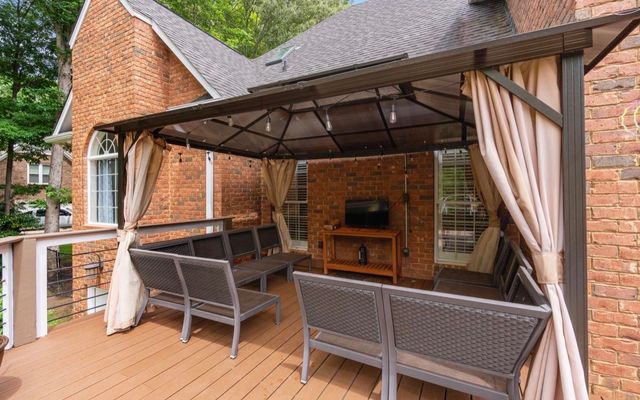 110 W Woodglen Road, Spartanburg, SC 29301