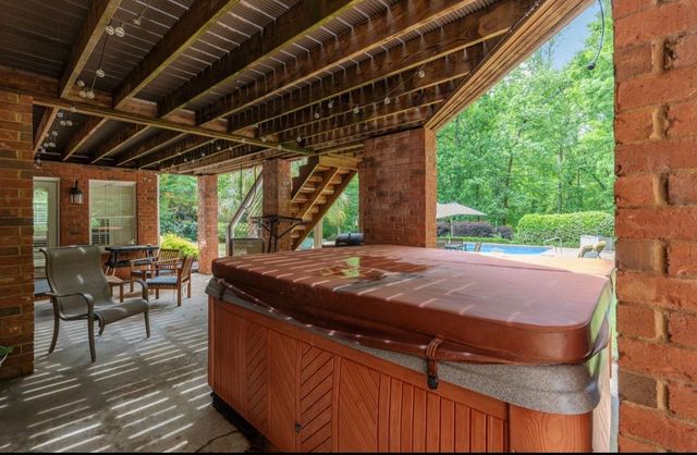 110 W Woodglen Road, Spartanburg, SC 29301