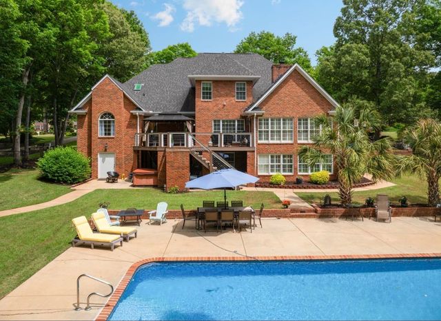 110 W Woodglen Road, Spartanburg, SC 29301