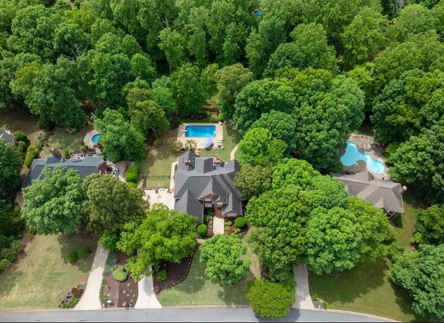 110 W Woodglen Road, Spartanburg, SC 29301