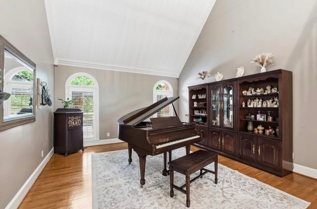 110 W Woodglen Road, Spartanburg, SC 29301
