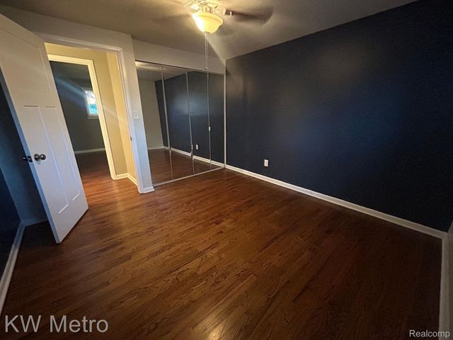 1210 KENILWORTH, Clawson, MI 48017