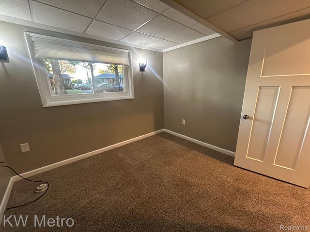 1210 KENILWORTH, Clawson, MI 48017