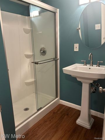 1210 KENILWORTH, Clawson, MI 48017