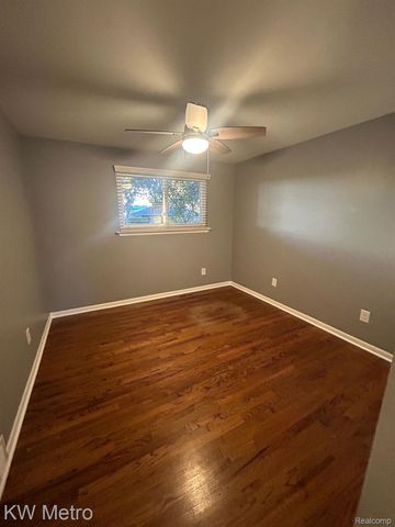 1210 KENILWORTH, Clawson, MI 48017